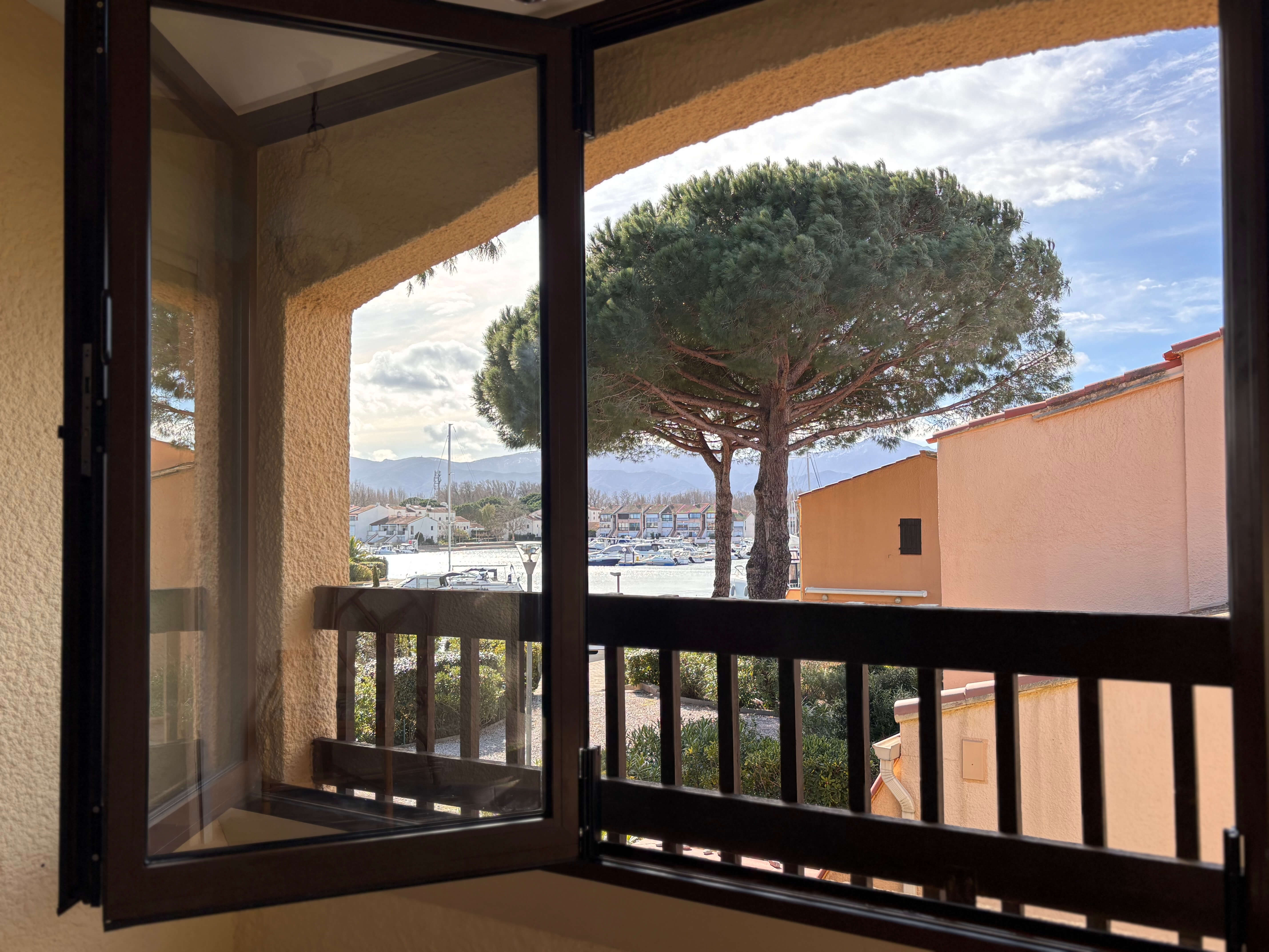 Fenêtre Accordéon Aluminium sur Mesure